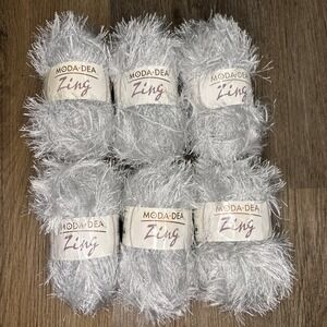 Moda Dea Zing Yarn 6 Skeins "Misty" Silvery Gray Fuzzy‎ Bling Eyelash NEW